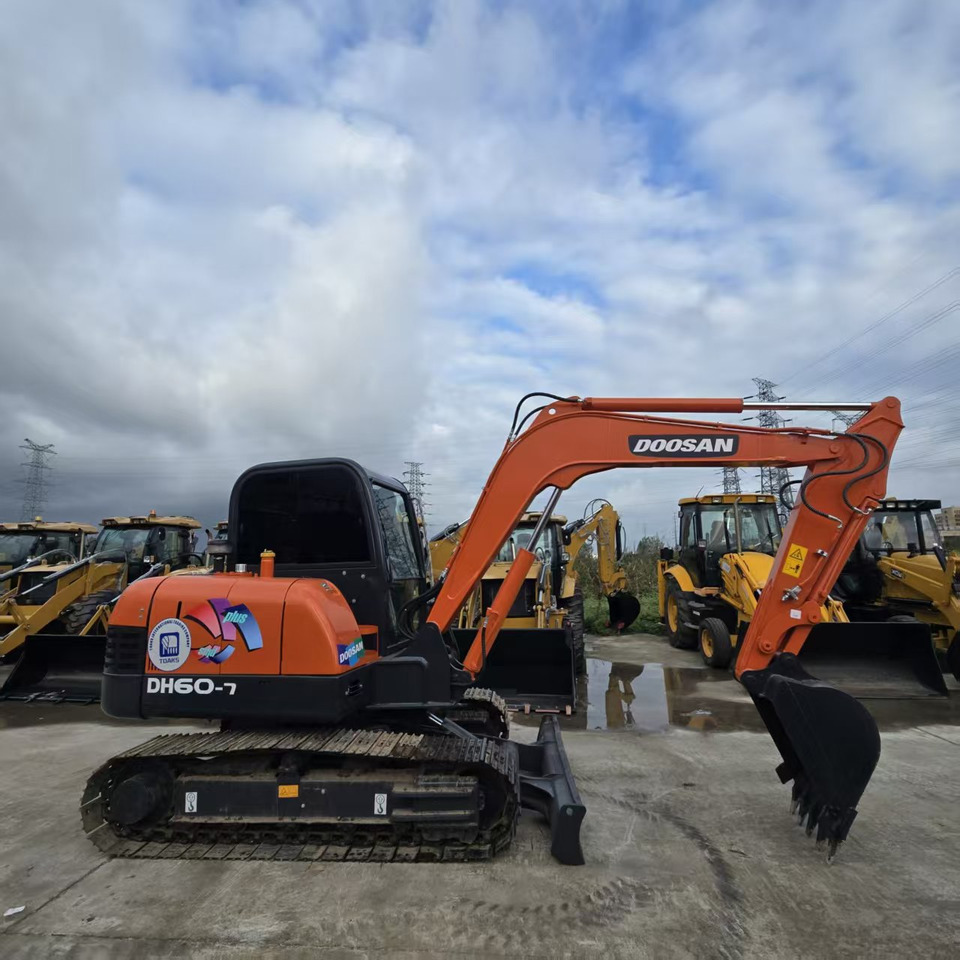DOOSAN DH60 - Мини багер: снимка 1 DOOSAN DH60 - Мини багер: снимка 1
