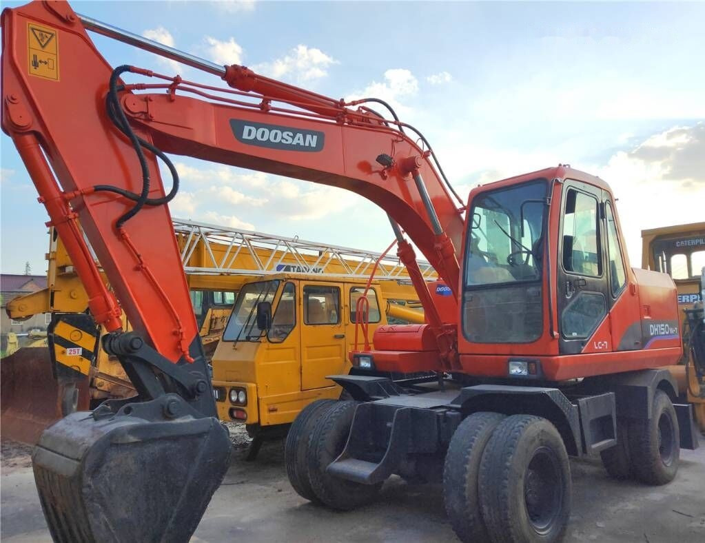 Doosan DH 150 W-7 - Колесен багер: снимка 1 Doosan DH 150 W-7 - Колесен багер: снимка 1