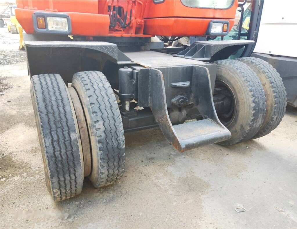 Doosan DH 150 W-7 - Колесен багер: снимка 3 Doosan DH 150 W-7 - Колесен багер: снимка 3