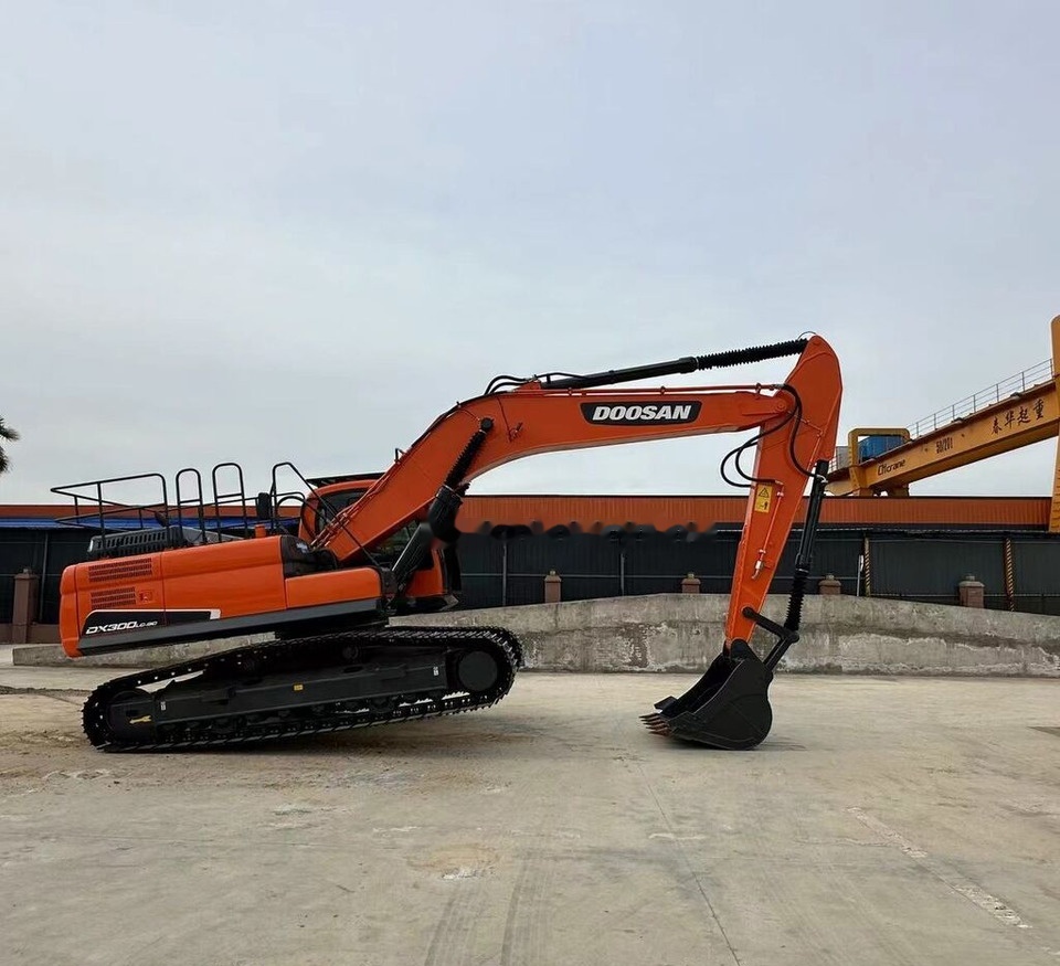 Doosan DX300 - Верижен багер: снимка 4 Doosan DX300 - Верижен багер: снимка 4