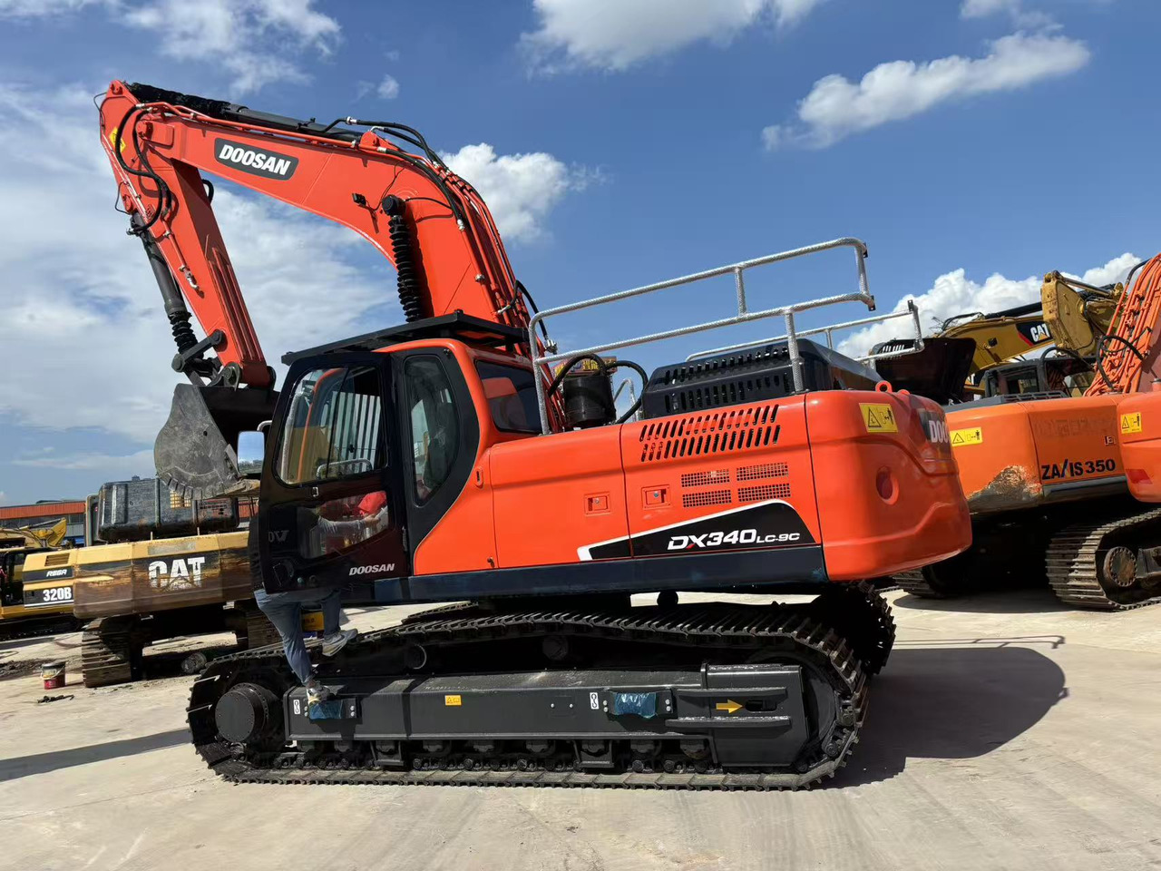 Doosan DX340 - Багер: снимка 2 Doosan DX340 - Багер: снимка 2
