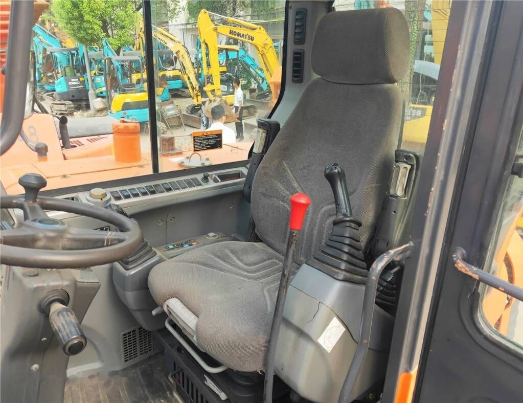Doosan DX60 W - Колесен багер: снимка 4 Doosan DX60 W - Колесен багер: снимка 4