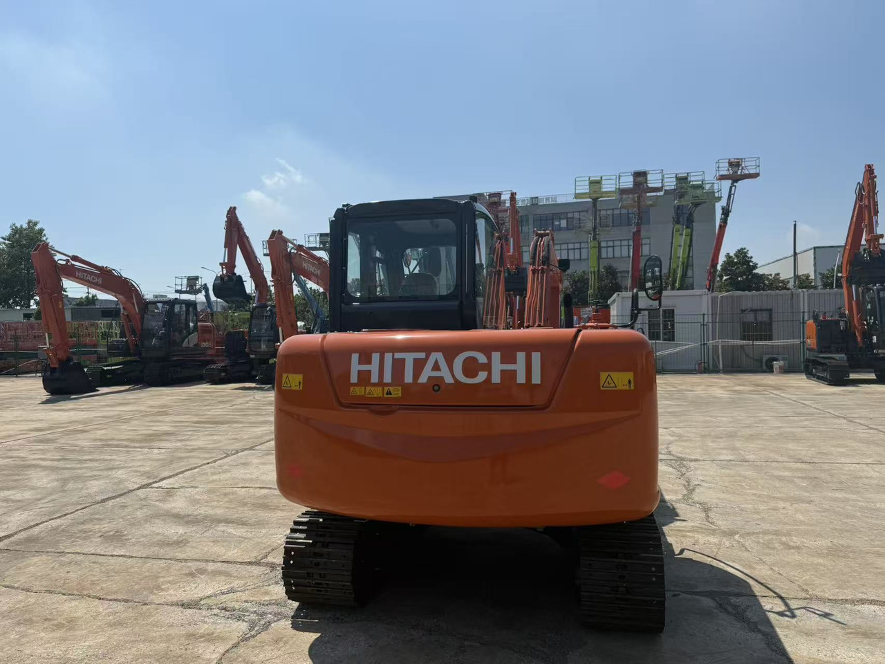 HITACHI ZX60 ZX70 new - Мини багер: снимка 2 HITACHI ZX60 ZX70 new - Мини багер: снимка 2