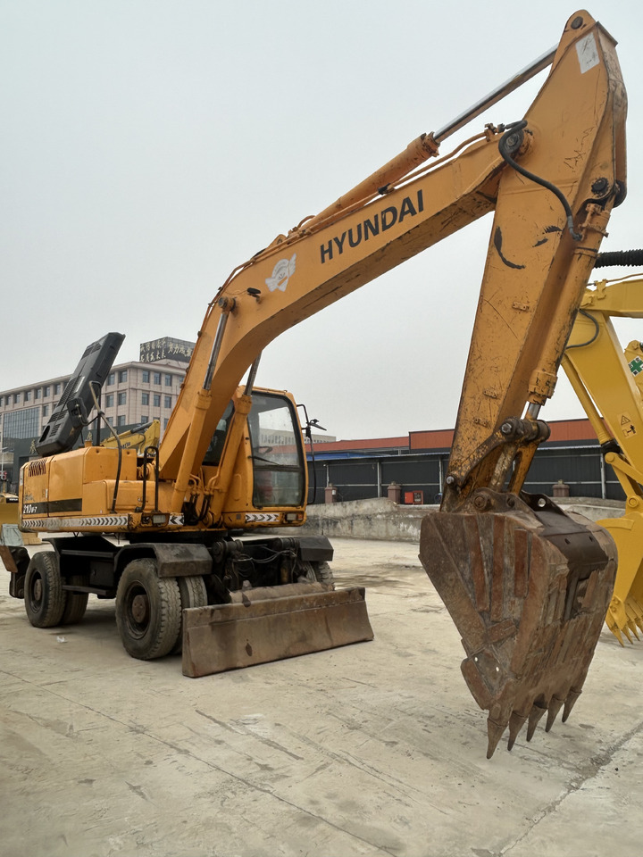 HYUNDAI R210W - Багер: снимка 1 HYUNDAI R210W - Багер: снимка 1