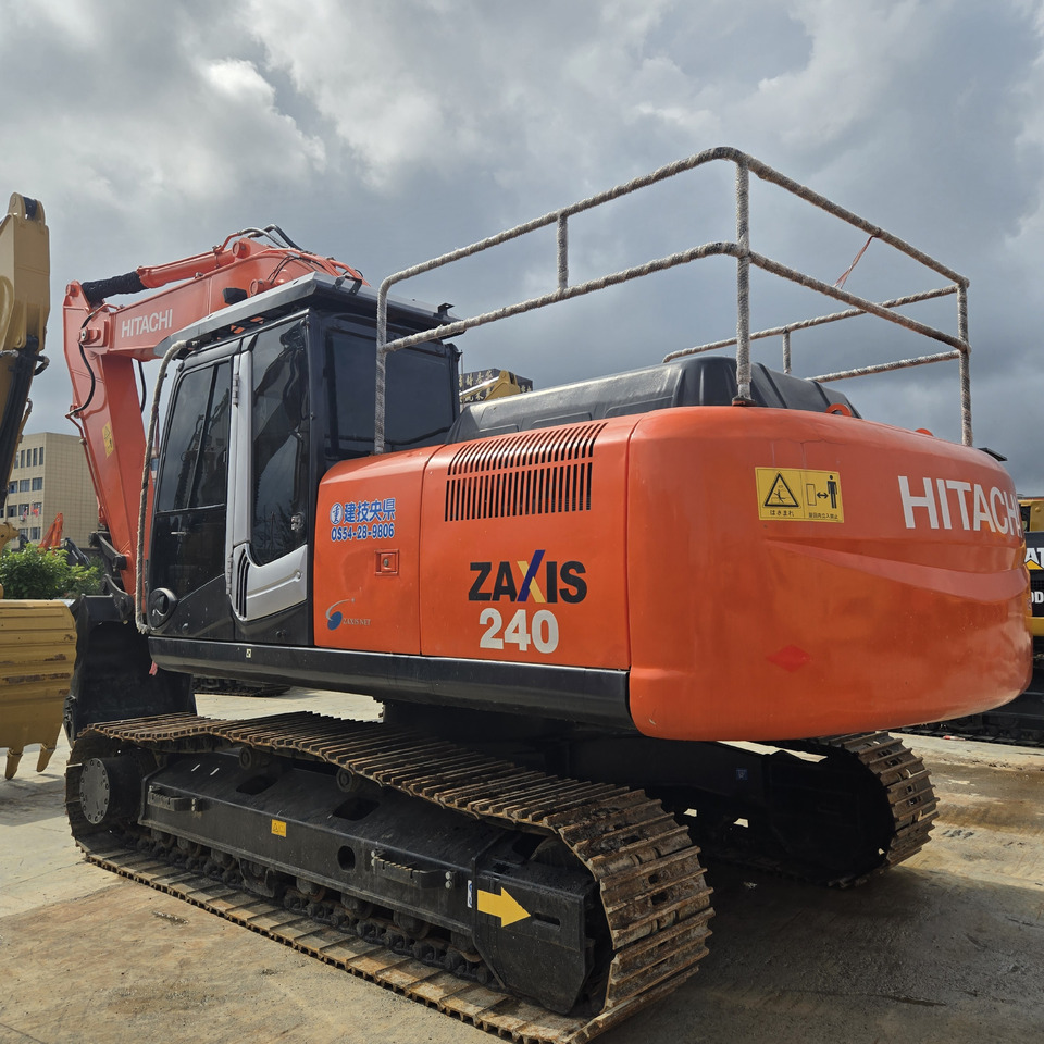 Hitachi ZX240 - Багер: снимка 2 Hitachi ZX240 - Багер: снимка 2