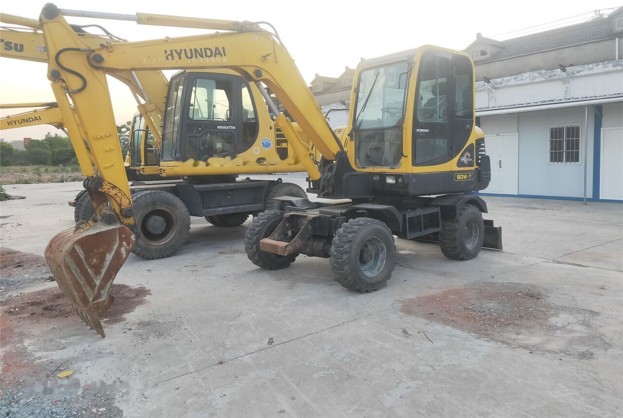 Hyundai R60W-7 - Колесен багер: снимка 3 Hyundai R60W-7 - Колесен багер: снимка 3