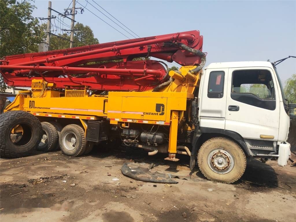 Isuzu Putzmeister on chassis - Бетон помпа: снимка 2 Isuzu Putzmeister on chassis - Бетон помпа: снимка 2