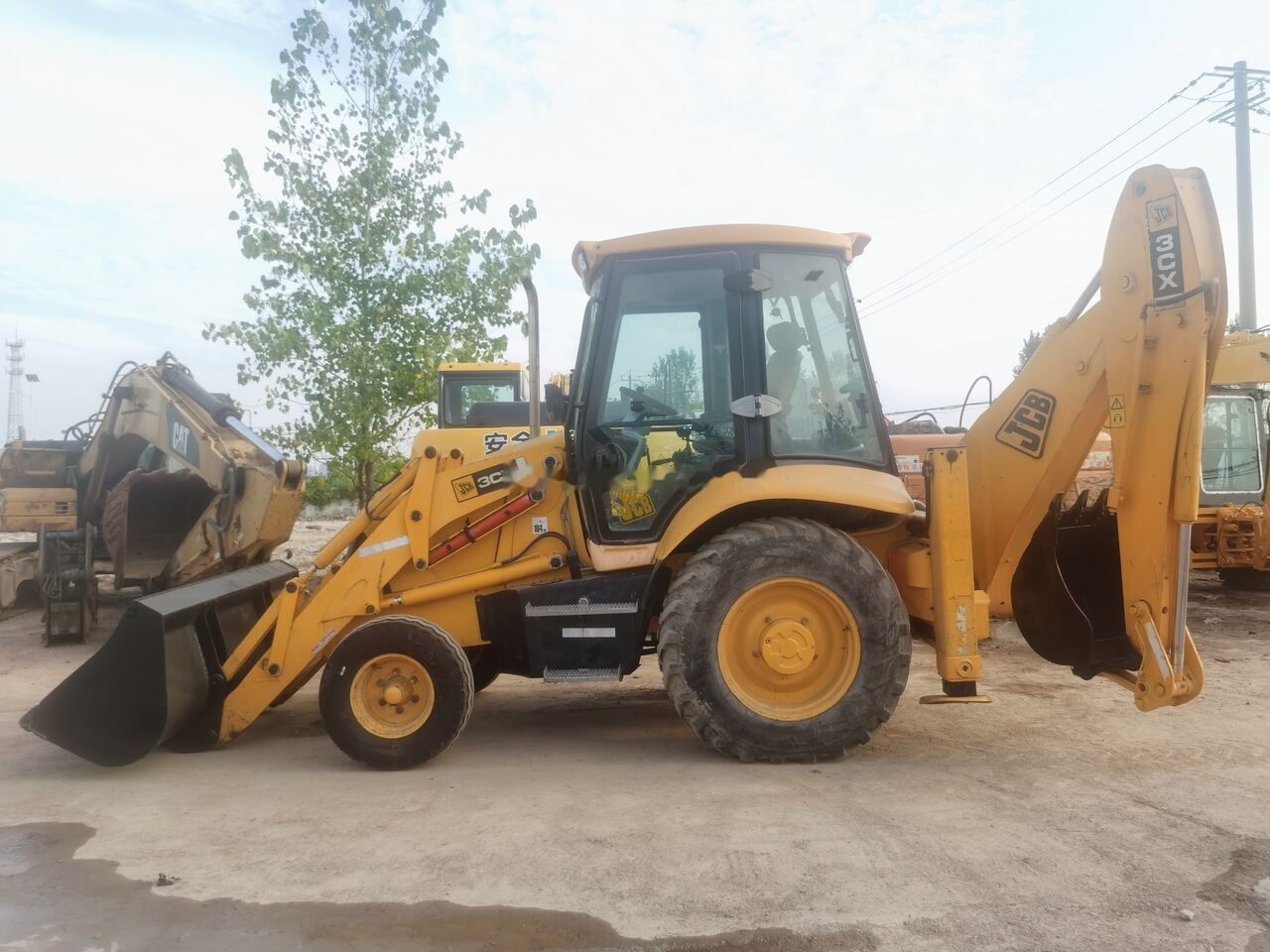 JCB 3CX - Багер-товарач: снимка 1 JCB 3CX - Багер-товарач: снимка 1