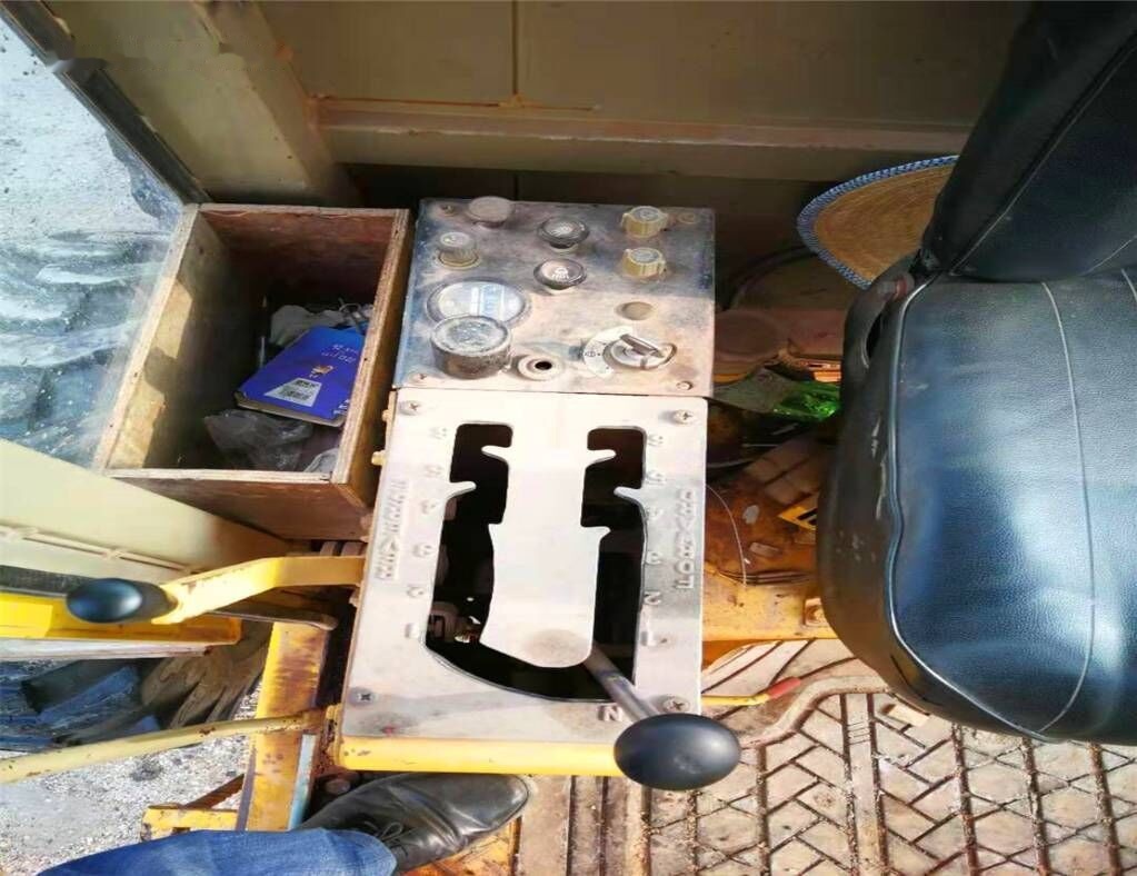 Komatsu GD623A - Грейдер: снимка 2 Komatsu GD623A - Грейдер: снимка 2