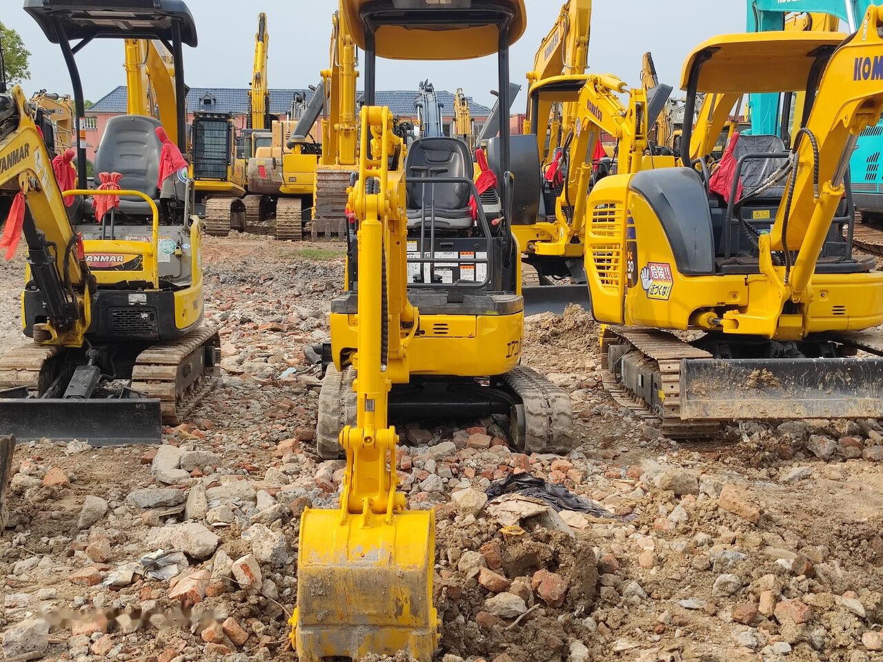 Komatsu PC18MR - Мини багер: снимка 4 Komatsu PC18MR - Мини багер: снимка 4