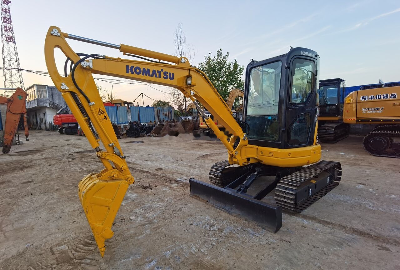 Komatsu PC35MR - Верижен багер: снимка 4 Komatsu PC35MR - Верижен багер: снимка 4