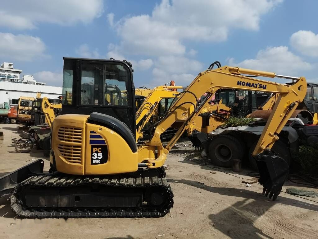 Komatsu PC35MR - Мини багер: снимка 1 Komatsu PC35MR - Мини багер: снимка 1
