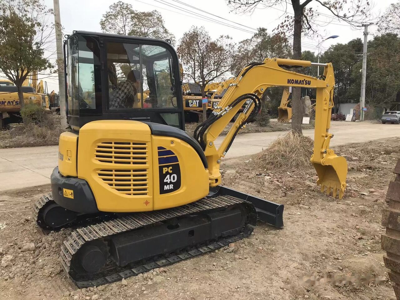 Верижен багер Komatsu PC40MR: снимка 6