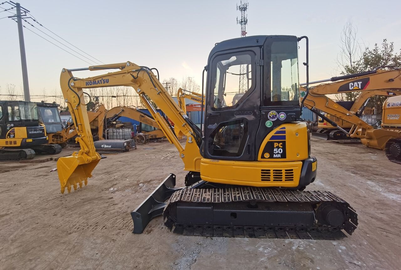 Komatsu PC50MR - Верижен багер: снимка 4 Komatsu PC50MR - Верижен багер: снимка 4