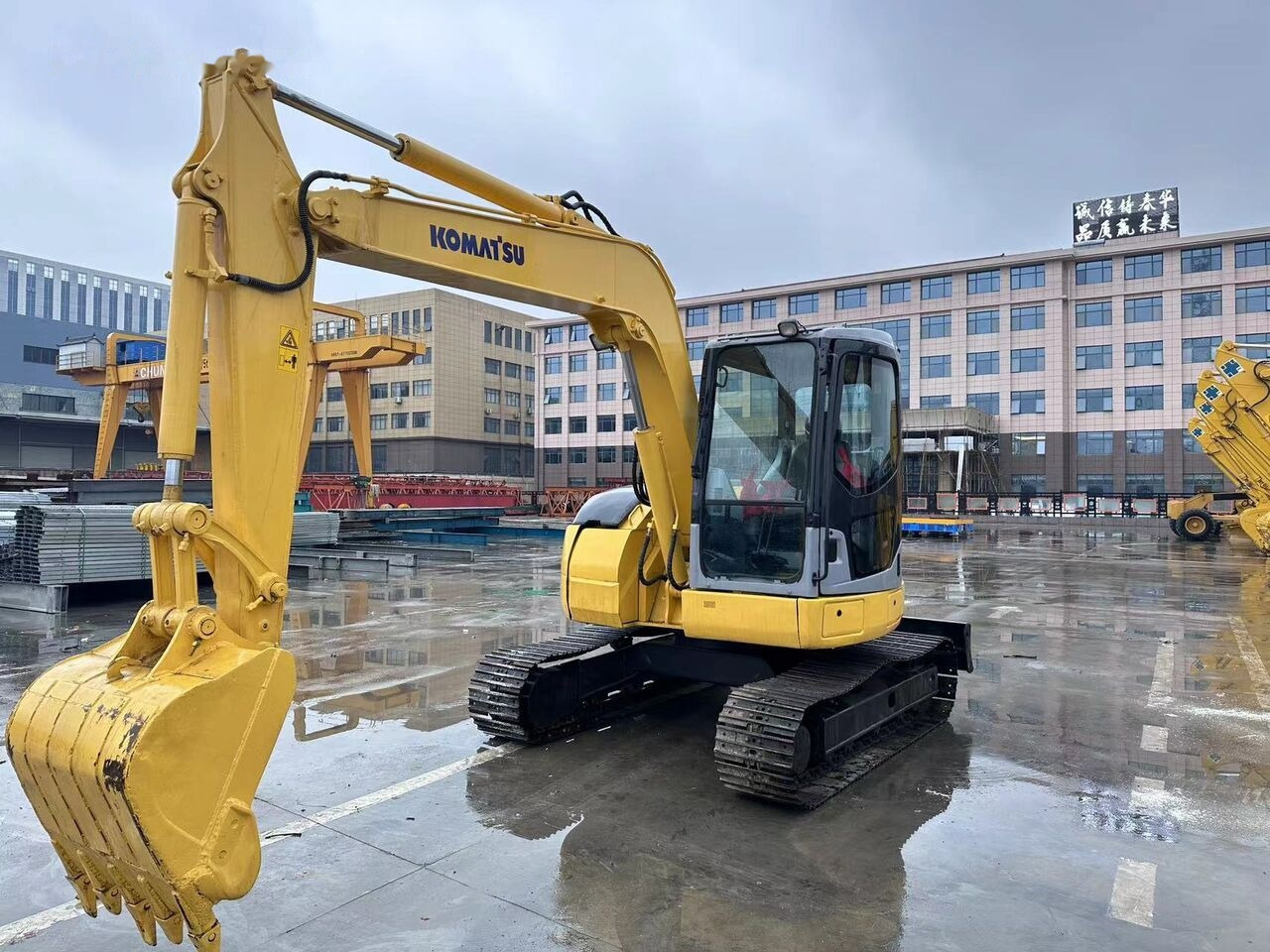 Komatsu PC78US - Верижен багер: снимка 1 Komatsu PC78US - Верижен багер: снимка 1