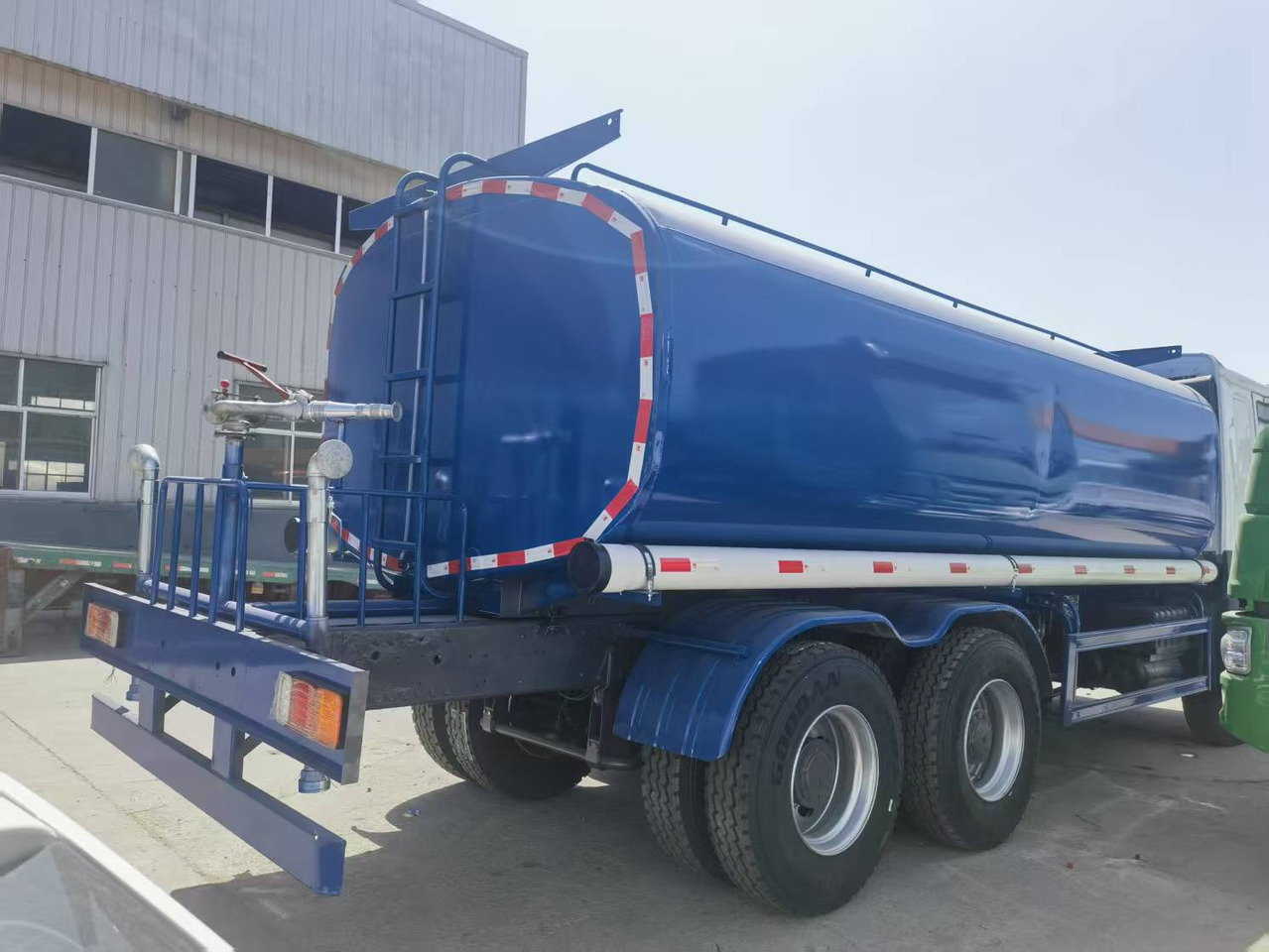 Sinotruk HOWO 6*4 Sprinkler - Комунална/ Специална техника: снимка 4 Sinotruk HOWO 6*4 Sprinkler - Комунална/ Специална техника: снимка 4