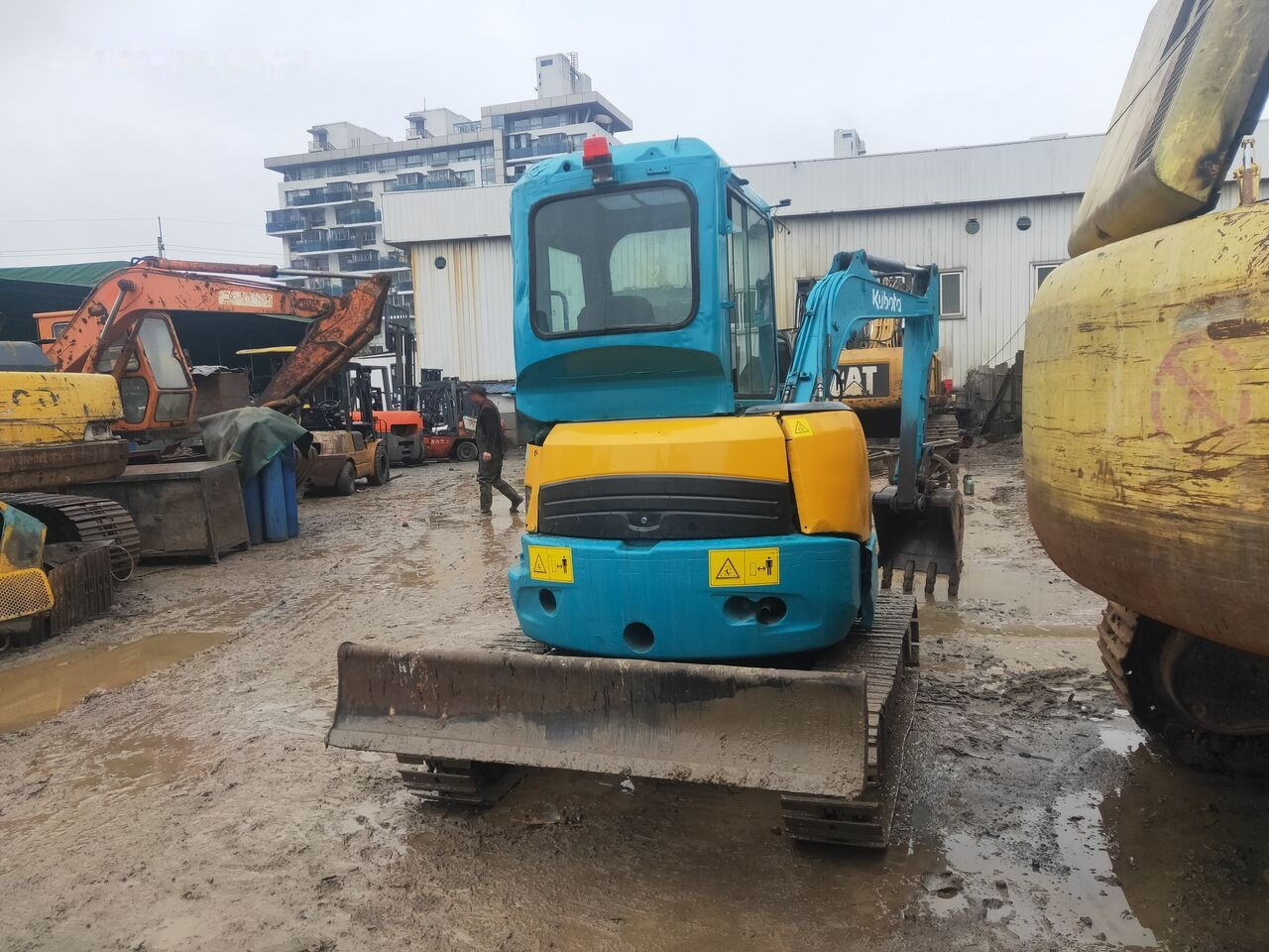 Kubota U35 - Мини багер: снимка 4 Kubota U35 - Мини багер: снимка 4
