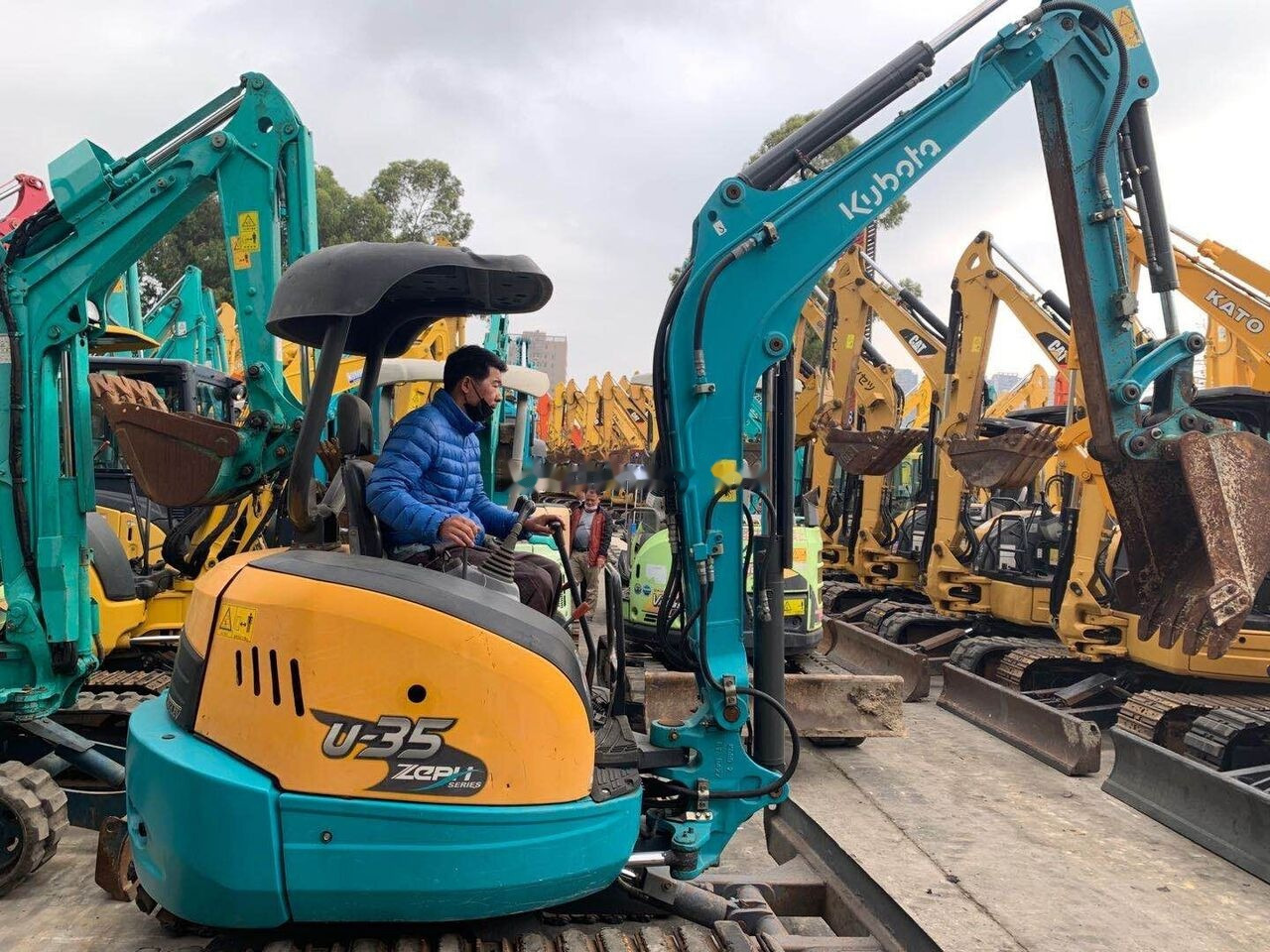 Kubota U35 - Мини багер: снимка 4 Kubota U35 - Мини багер: снимка 4
