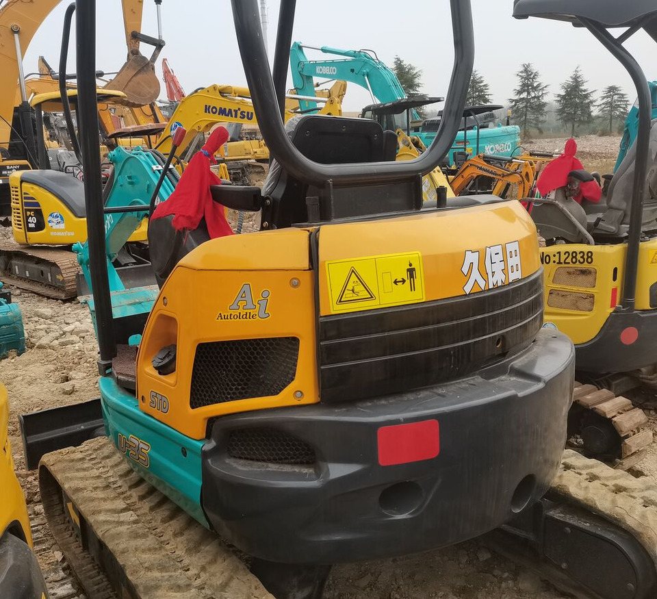 Kubota U35 - Мини багер: снимка 2 Kubota U35 - Мини багер: снимка 2