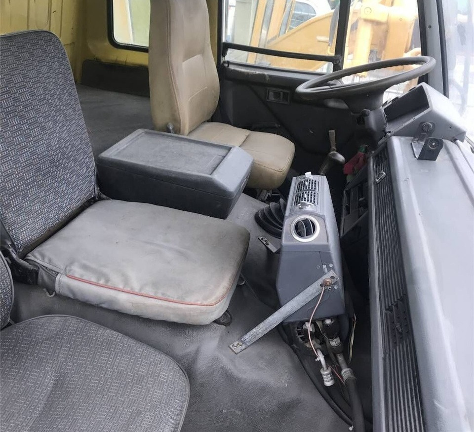 Mitsubishi FV415J - Бетоновоз: снимка 5 Mitsubishi FV415J - Бетоновоз: снимка 5