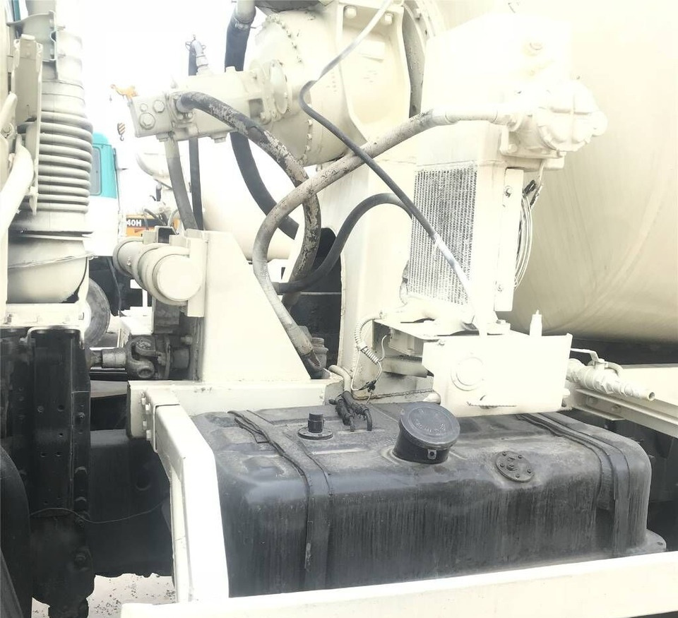 Mitsubishi FV415J - Бетоновоз: снимка 4 Mitsubishi FV415J - Бетоновоз: снимка 4