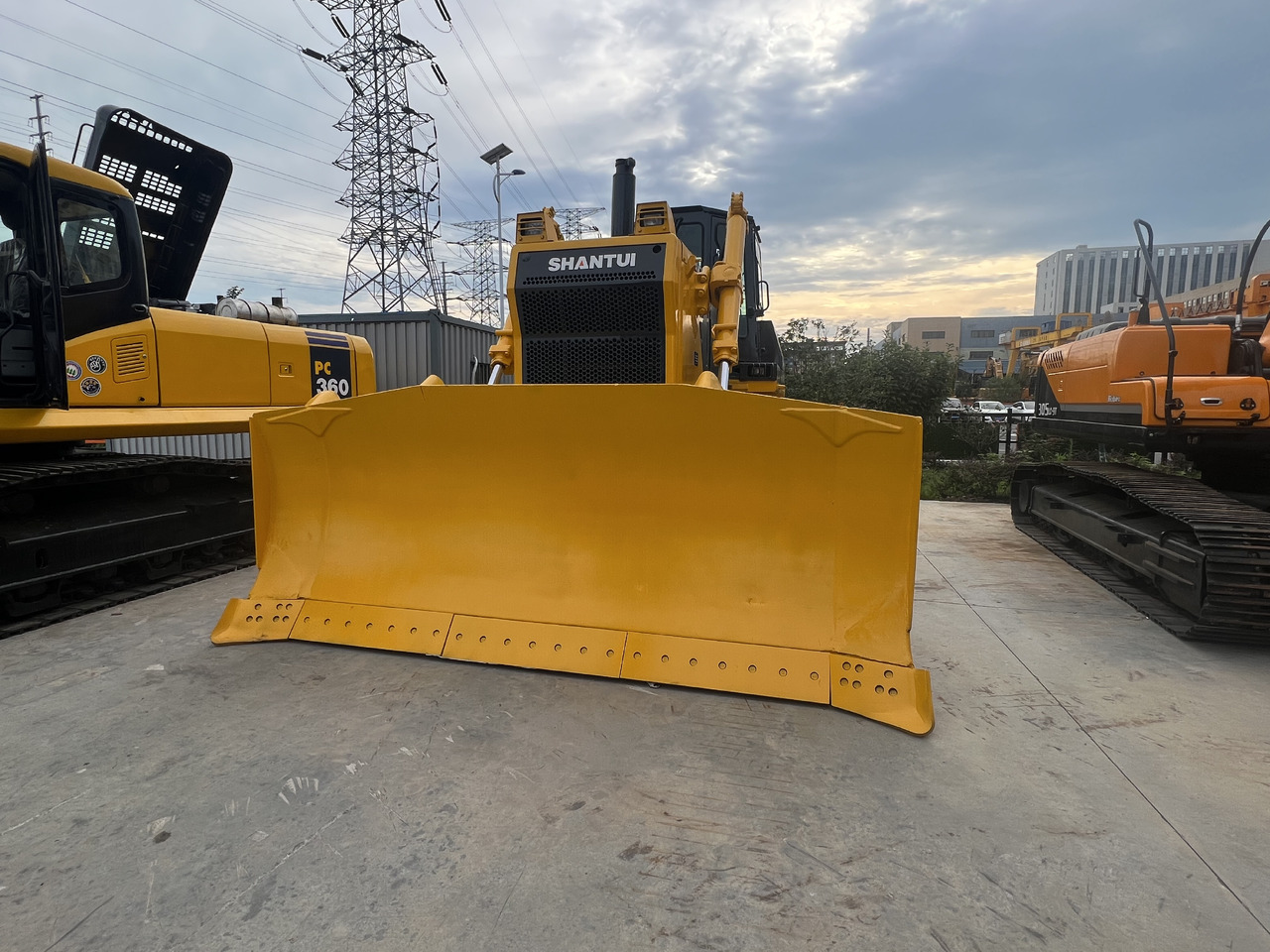 SHANTUI SD32 - Булдозер: снимка 2 SHANTUI SD32 - Булдозер: снимка 2