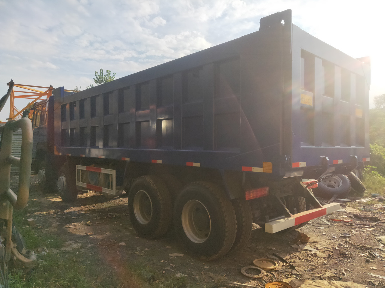 Самосвал камион Sinotruk HOWO 371 8*4 Dump truck: снимка 6