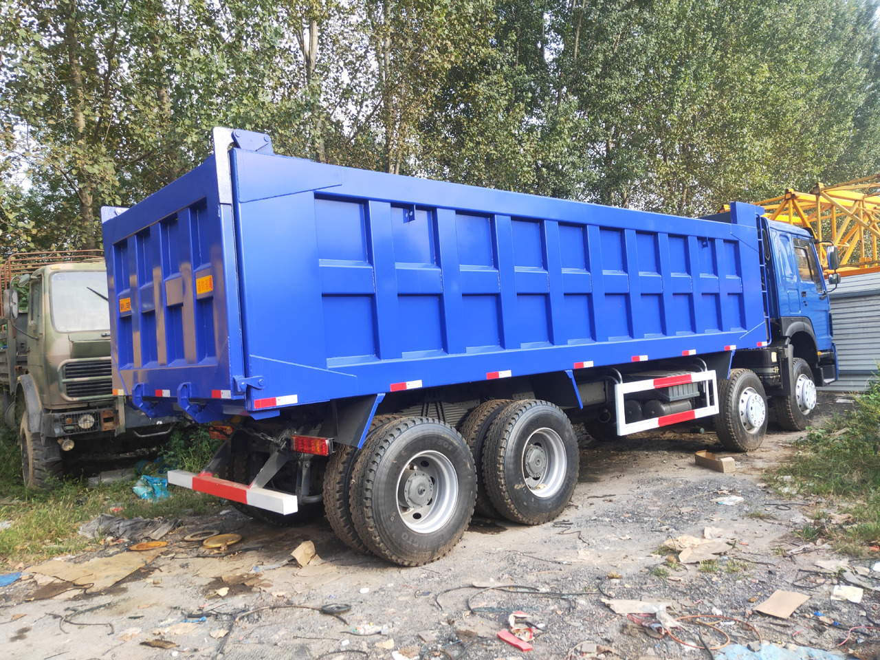 Самосвал камион Sinotruk HOWO 371 8*4 Dump truck: снимка 8