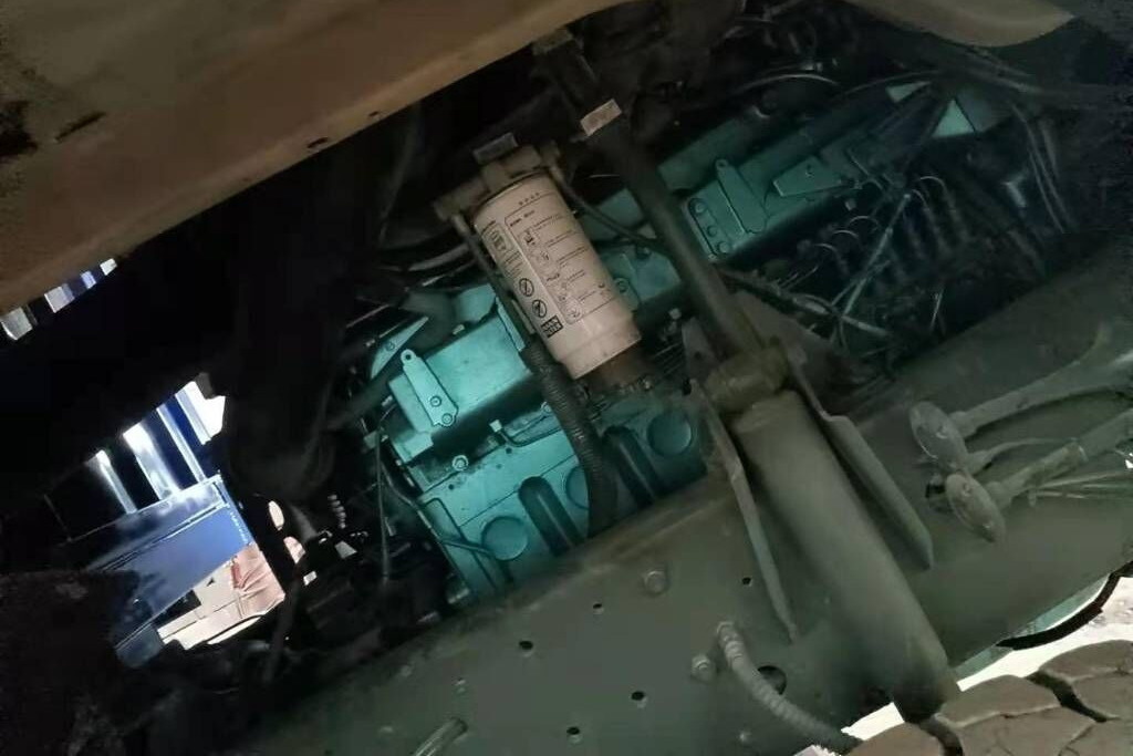 Камион фургон Sinotruk HOWO 375 6*4 Dump truck: снимка 8 Камион фургон Sinotruk HOWO 375 6*4 Dump truck: снимка 8