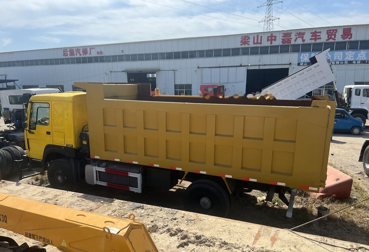 Sinotruk HOWO 4*2 Dump truck - Самосвал камион: снимка 1 Sinotruk HOWO 4*2 Dump truck - Самосвал камион: снимка 1