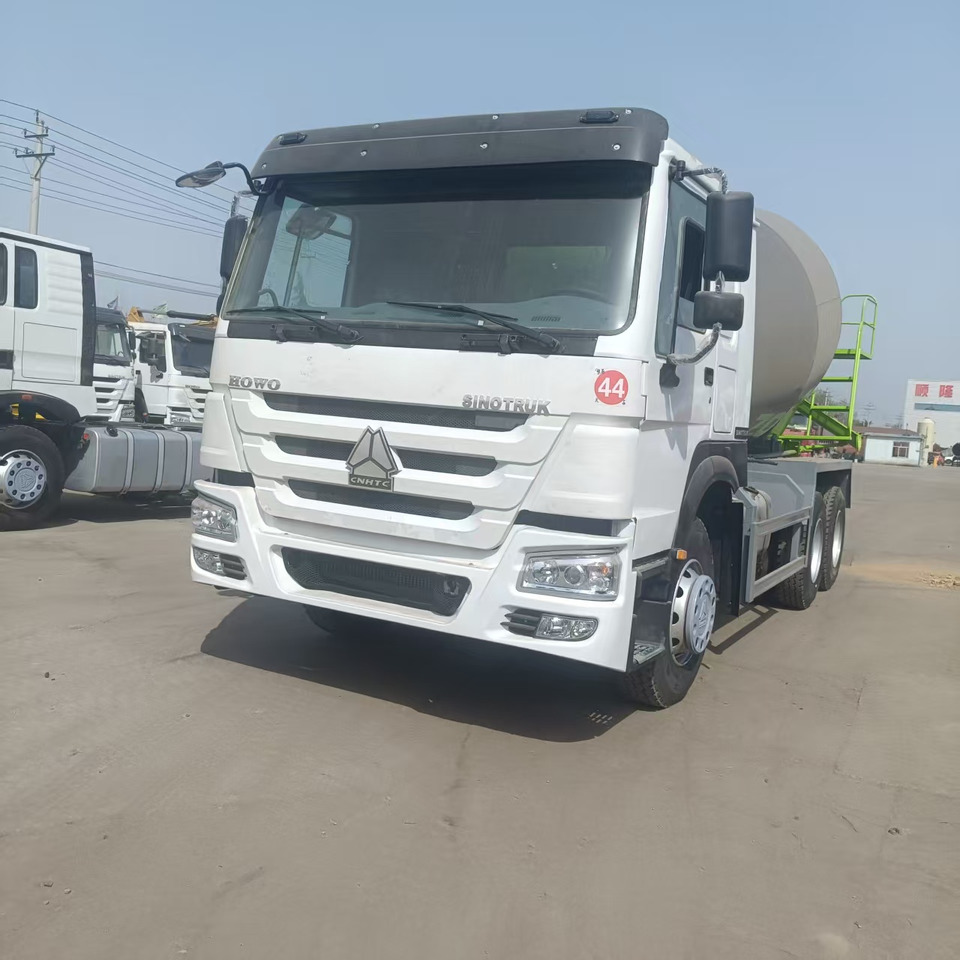 Sinotruk HOWO 6*4 Concrete mixer truck - Бетоновоз: снимка 2 Sinotruk HOWO 6*4 Concrete mixer truck - Бетоновоз: снимка 2