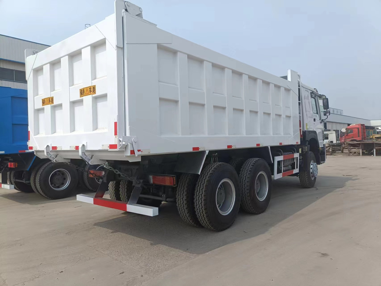 Sinotruk HOWO 6*4 Dump truck - Самосвал камион: снимка 4 Sinotruk HOWO 6*4 Dump truck - Самосвал камион: снимка 4