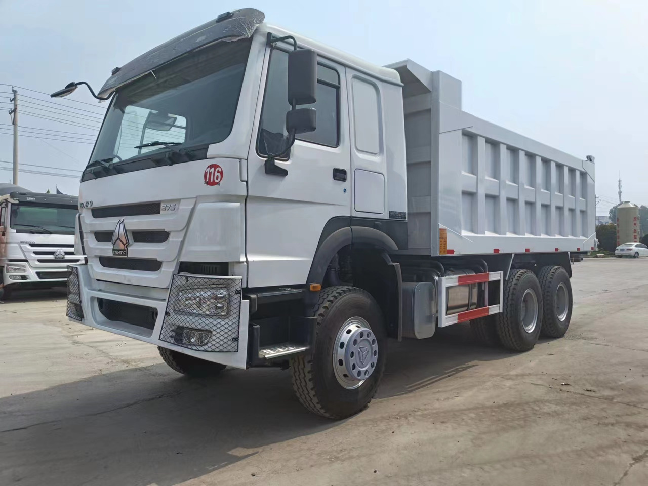 Sinotruk HOWO 6*4 Dump truck - Самосвал камион: снимка 2 Sinotruk HOWO 6*4 Dump truck - Самосвал камион: снимка 2