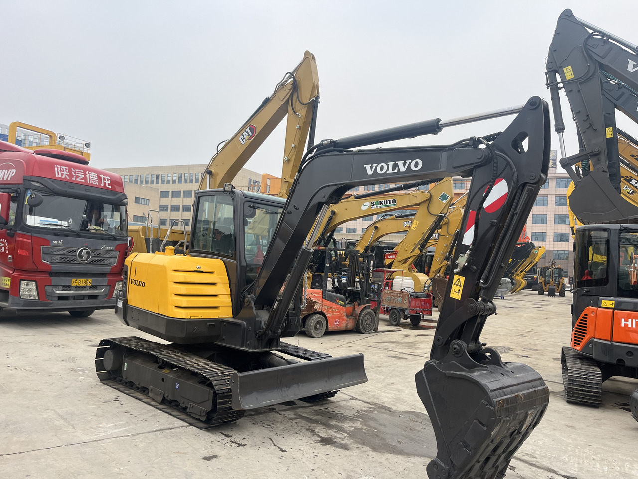 VOLVO EC60C - Мини багер: снимка 2 VOLVO EC60C - Мини багер: снимка 2