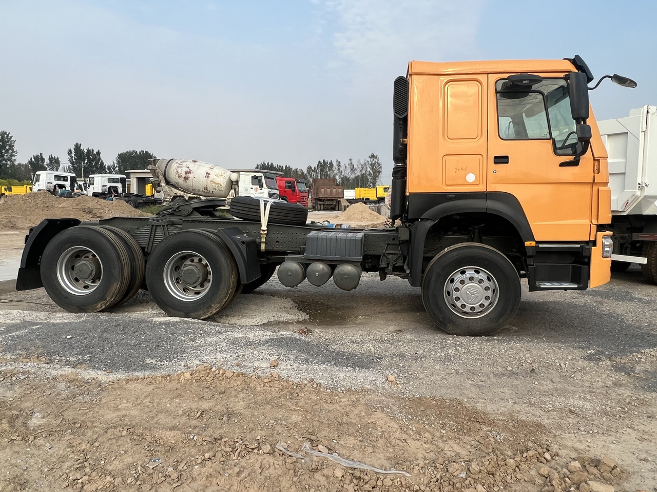 Sinotruk HOWO 371 Tractor - Влекач: снимка 2 Sinotruk HOWO 371 Tractor - Влекач: снимка 2