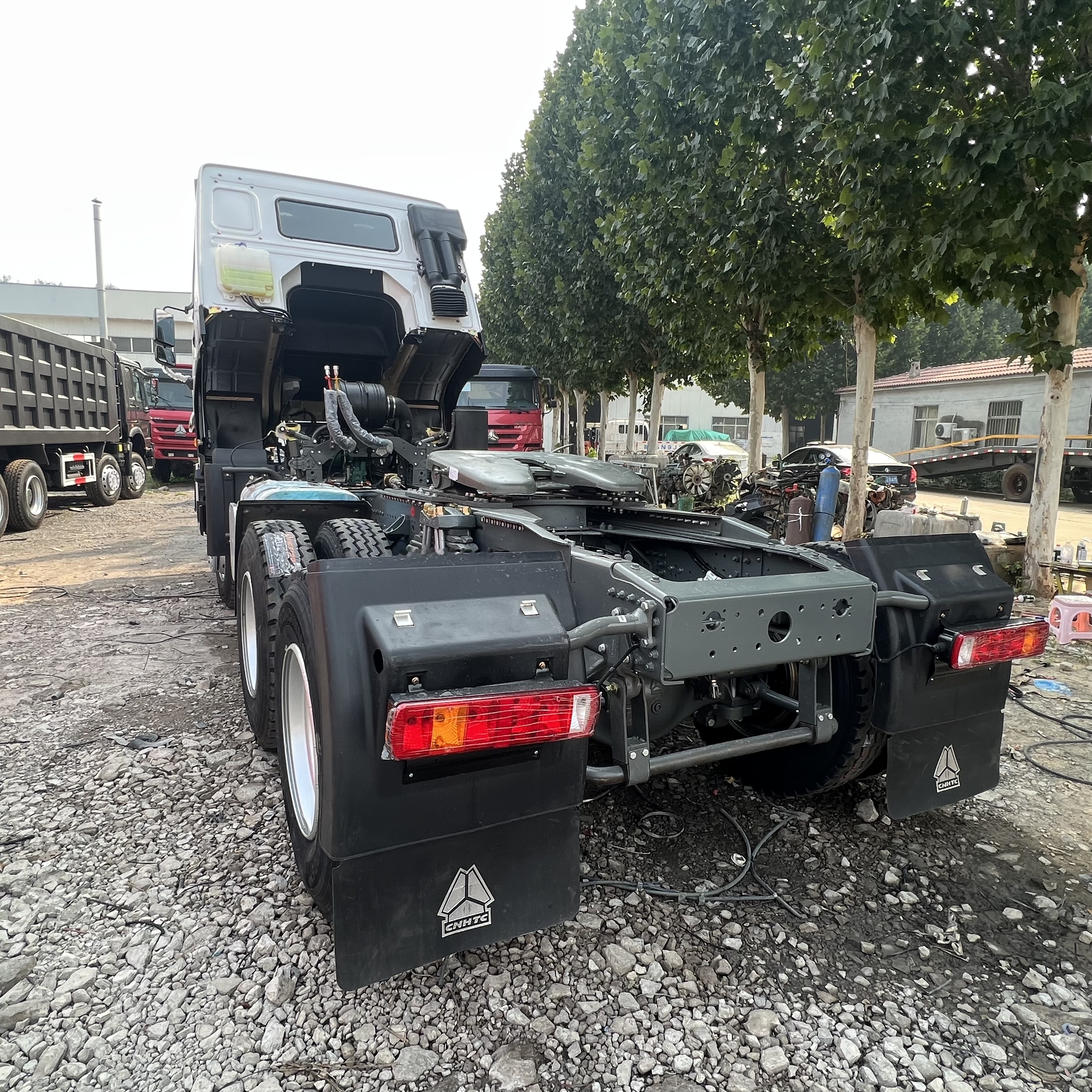 Влекач Sinotruk HOWO 371 Tractor: снимка 8