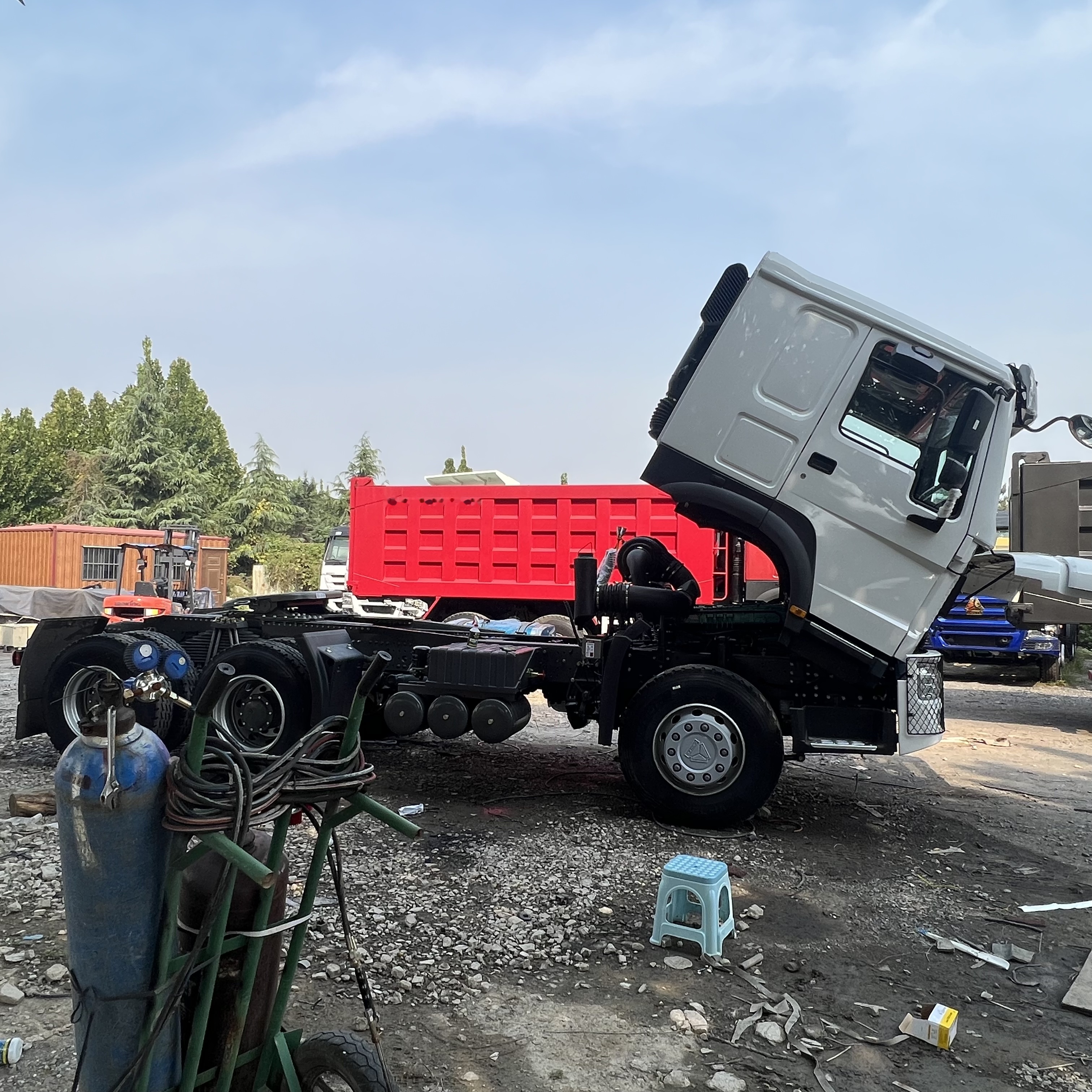 Sinotruk HOWO 371 Tractor - Влекач: снимка 3 Sinotruk HOWO 371 Tractor - Влекач: снимка 3