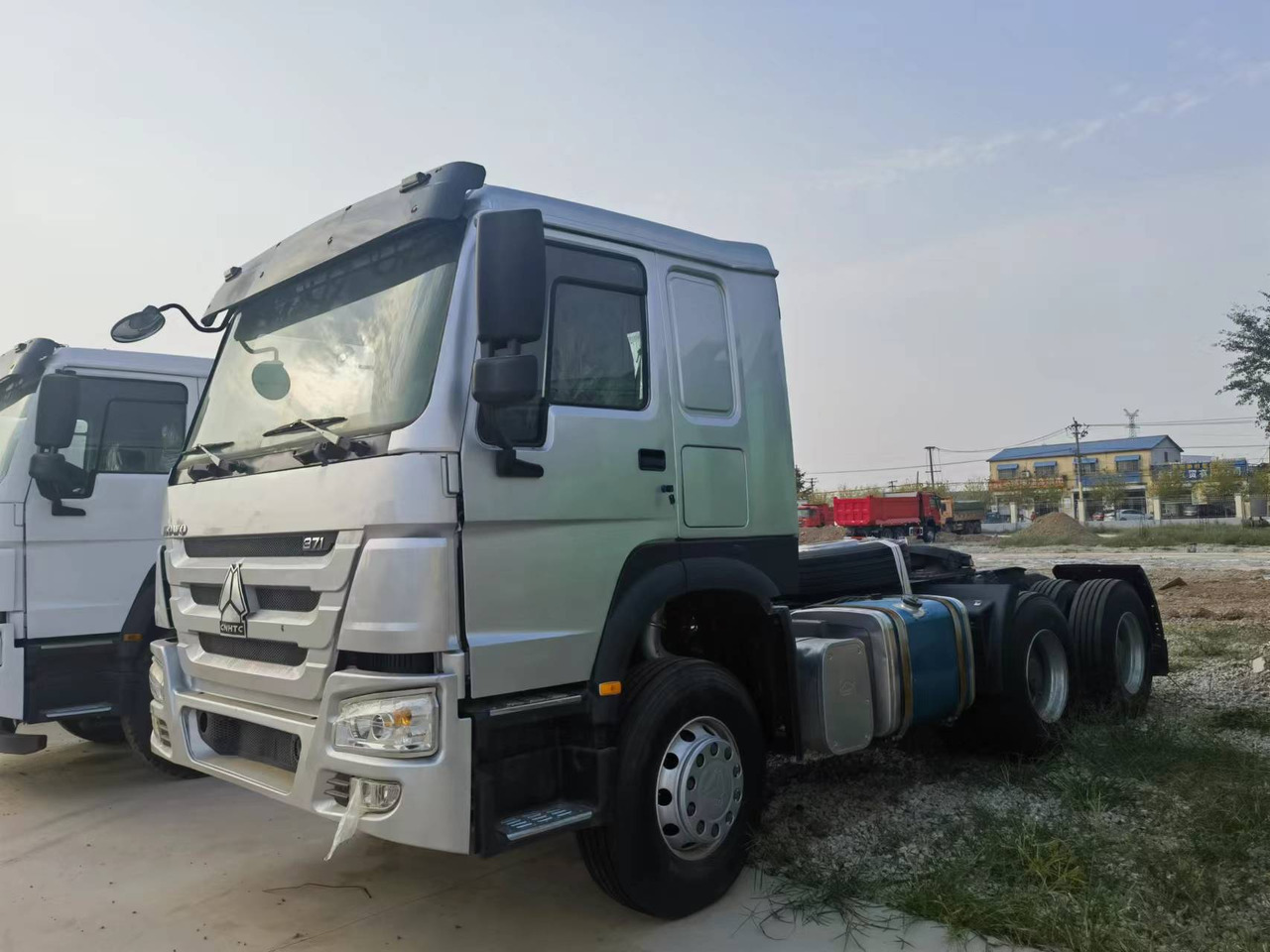 Sinotruk HOWO 371 Tractor - Влекач: снимка 1 Sinotruk HOWO 371 Tractor - Влекач: снимка 1