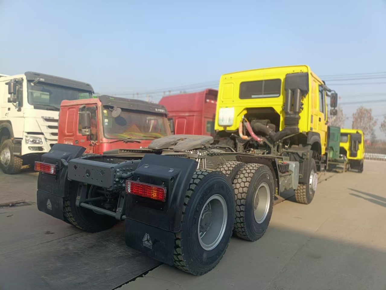 Sinotruk HOWO 430 6*4 Tractor - Влекач: снимка 2 Sinotruk HOWO 430 6*4 Tractor - Влекач: снимка 2
