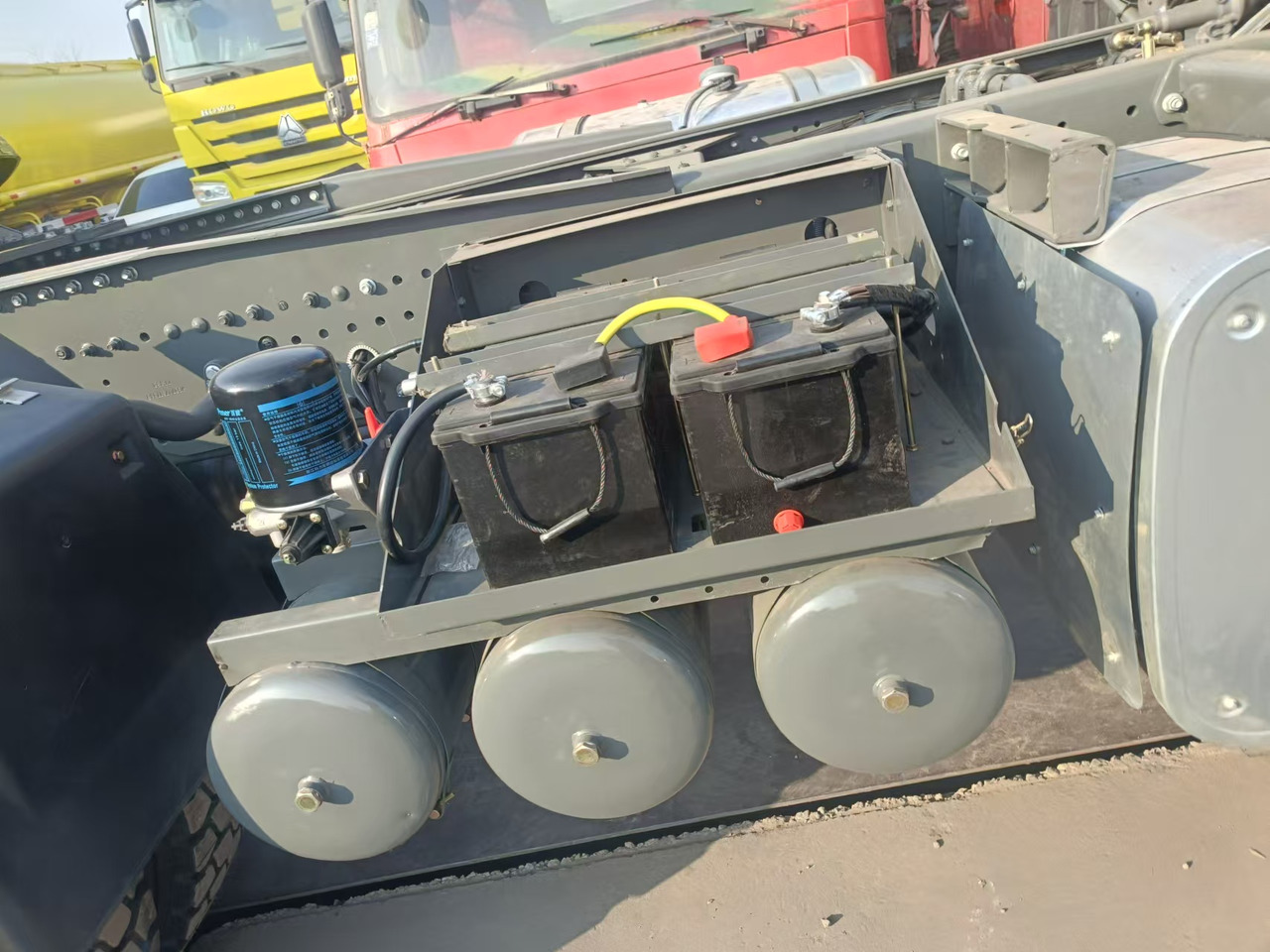 Нови Влекач Sinotruk HOWO 430 6*4 Tractor: снимка 6