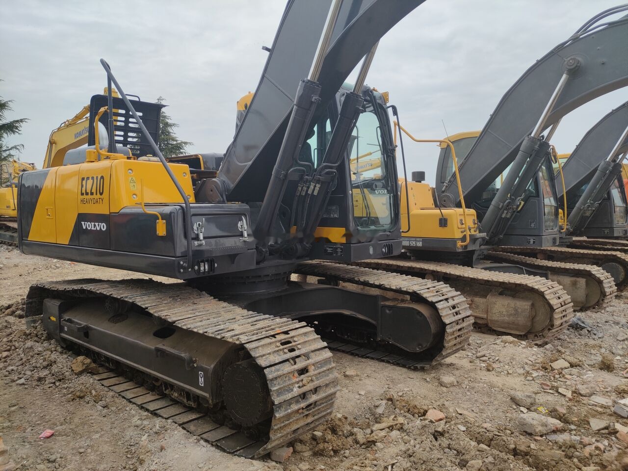 Volvo EC210B - Верижен багер: снимка 5 Volvo EC210B - Верижен багер: снимка 5
