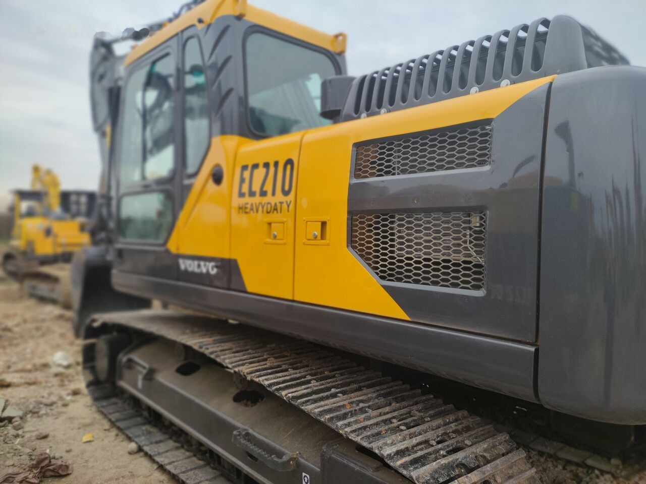 Volvo EC210B - Верижен багер: снимка 4 Volvo EC210B - Верижен багер: снимка 4