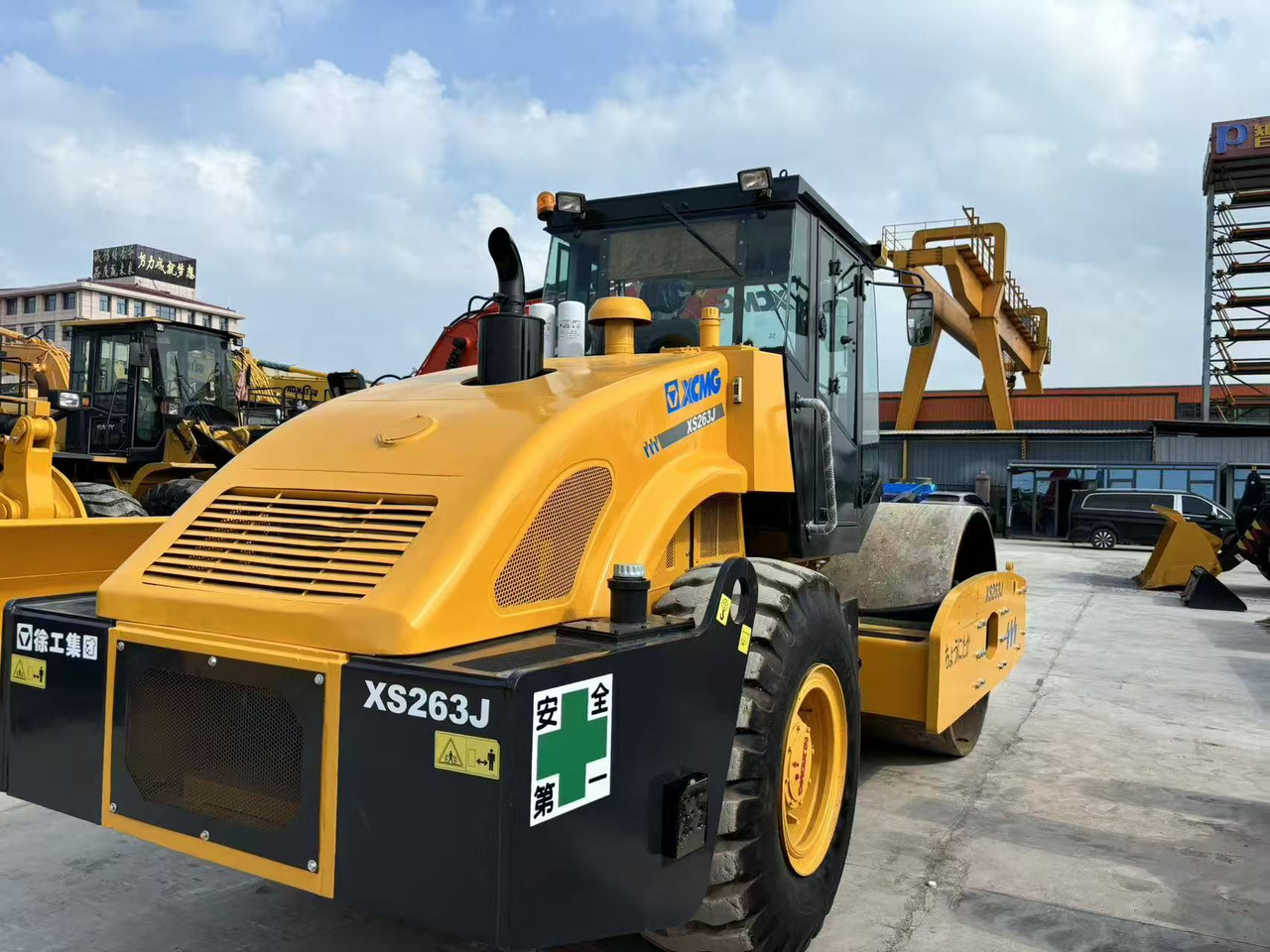 XCMG XS263J - Пътен валяк: снимка 2 XCMG XS263J - Пътен валяк: снимка 2