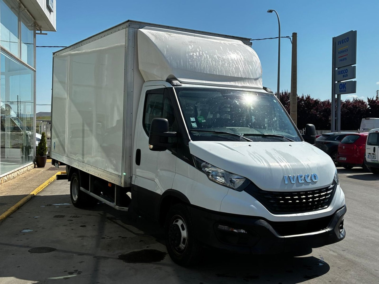 Caja cerrada IVECO 35C16 20m3 - Лекотоварен автомобил фургон: снимка 3 Caja cerrada IVECO 35C16 20m3 - Лекотоварен автомобил фургон: снимка 3