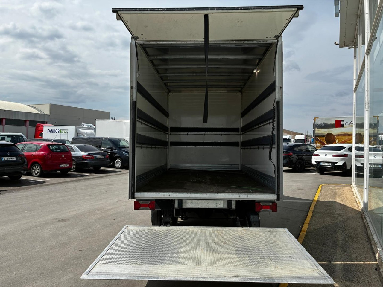 Caja cerrada IVECO 35C16 3.0 20m3 - Лекотоварен автомобил фургон: снимка 5 Caja cerrada IVECO 35C16 3.0 20m3 - Лекотоварен автомобил фургон: снимка 5