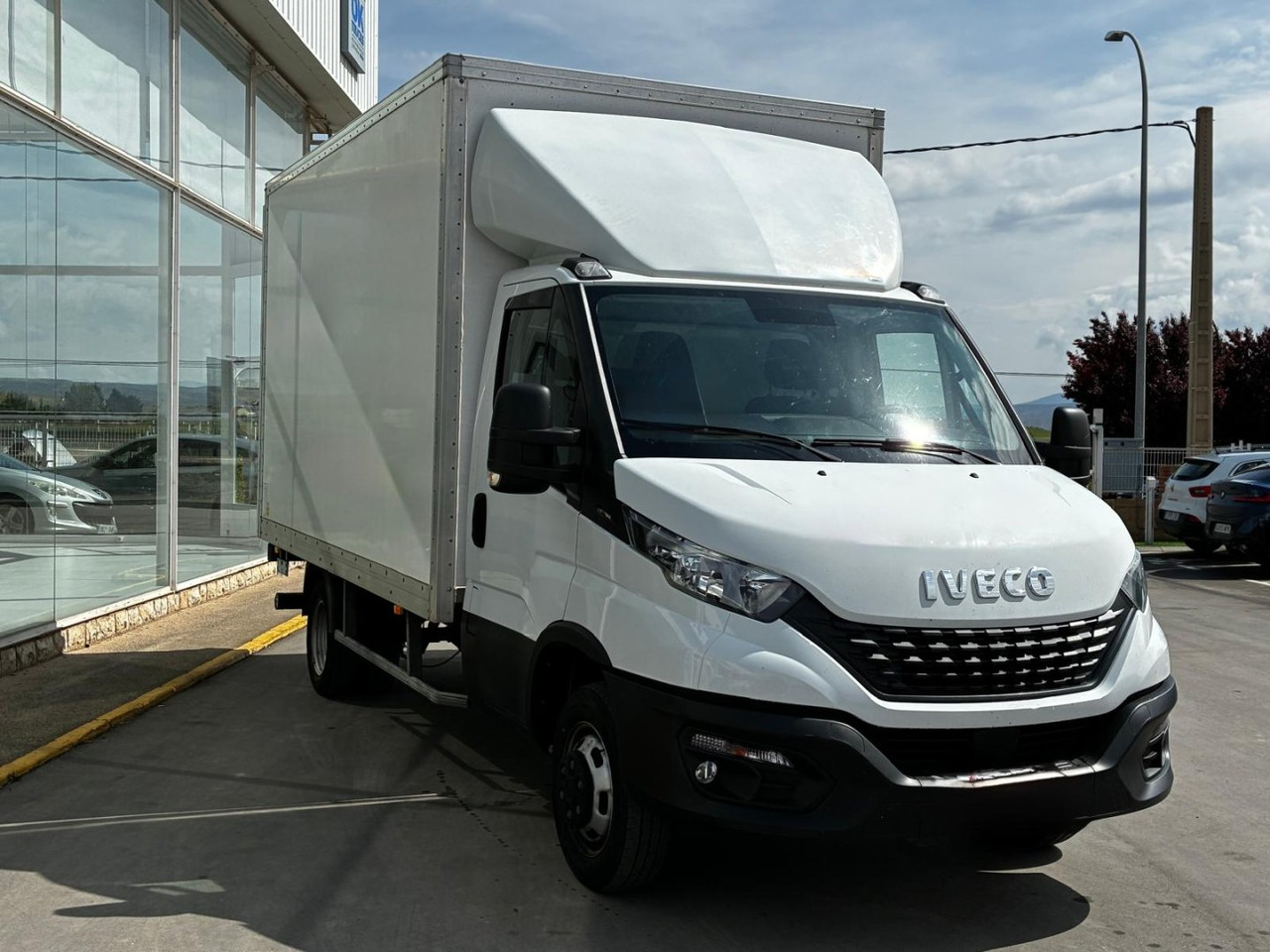 Caja cerrada IVECO 35C16 3.0 20m3 - Лекотоварен автомобил фургон: снимка 3 Caja cerrada IVECO 35C16 3.0 20m3 - Лекотоварен автомобил фургон: снимка 3