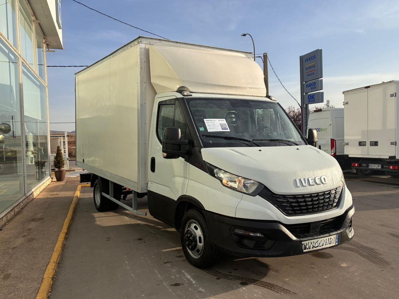 Caja cerrada IVECO 35C16 3.0 20m3 con puertas traseras - Лекотоварен автомобил фургон: снимка 3 Caja cerrada IVECO 35C16 3.0 20m3 con puertas traseras - Лекотоварен автомобил фургон: снимка 3
