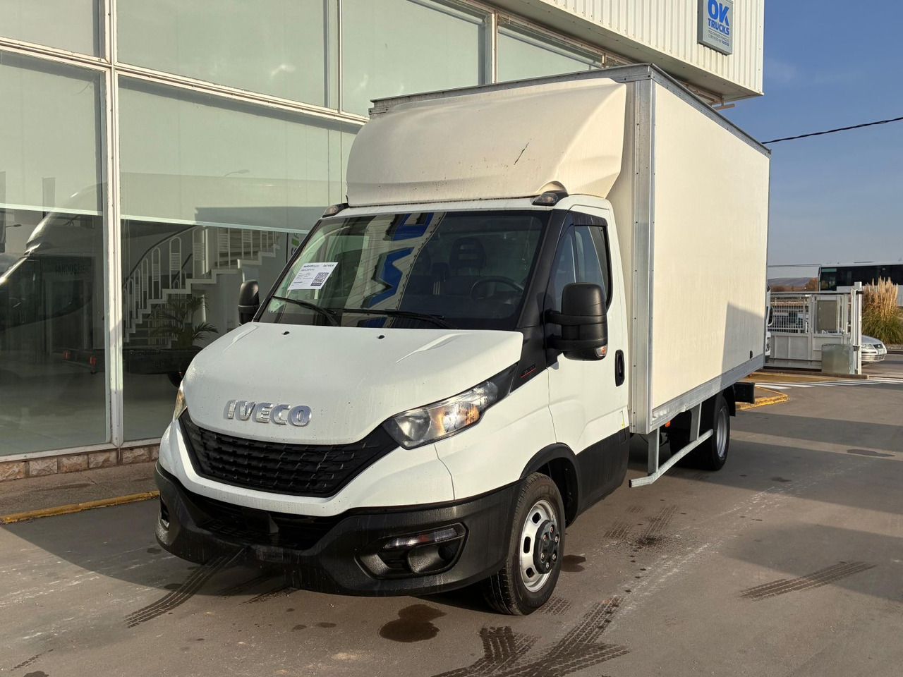 Caja cerrada IVECO 35C16 3.0 20m3 con puertas traseras - Лекотоварен автомобил фургон: снимка 1 Caja cerrada IVECO 35C16 3.0 20m3 con puertas traseras - Лекотоварен автомобил фургон: снимка 1