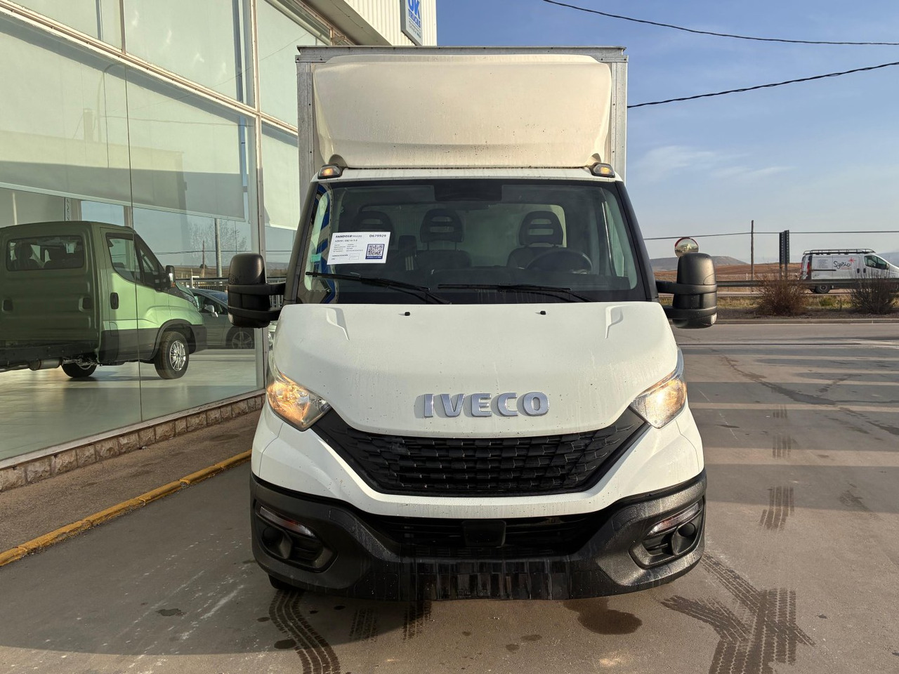 Caja cerrada IVECO 35C16 3.0 20m3 con puertas traseras - Лекотоварен автомобил фургон: снимка 2 Caja cerrada IVECO 35C16 3.0 20m3 con puertas traseras - Лекотоварен автомобил фургон: снимка 2