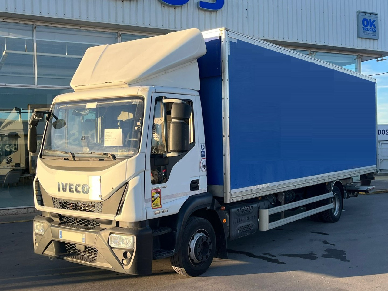 Caja cerrada IVECO Eurocargo ML 120 E19 P - Камион фургон: снимка 1 Caja cerrada IVECO Eurocargo ML 120 E19 P - Камион фургон: снимка 1